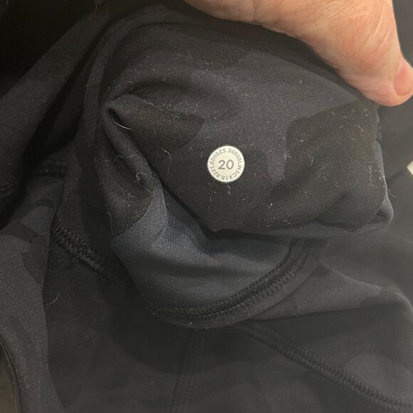 Lululemon Fast & Free High Rise Tight 25” Black Gray Camo Sz 20 Pockets Leggings - Picture 5 of 7